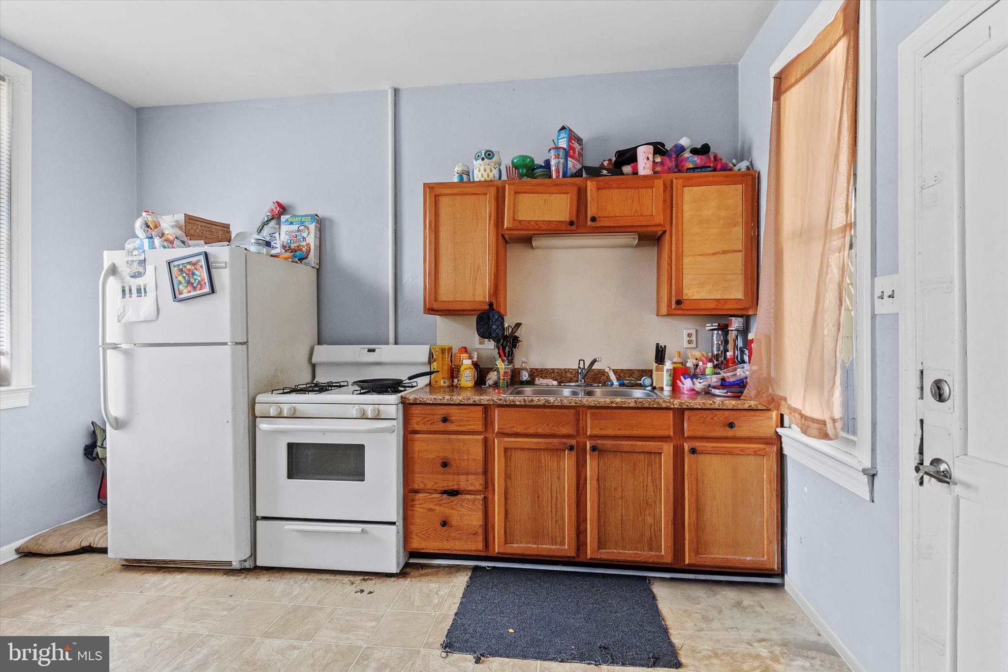 597 W PHILADELPHIA STREET