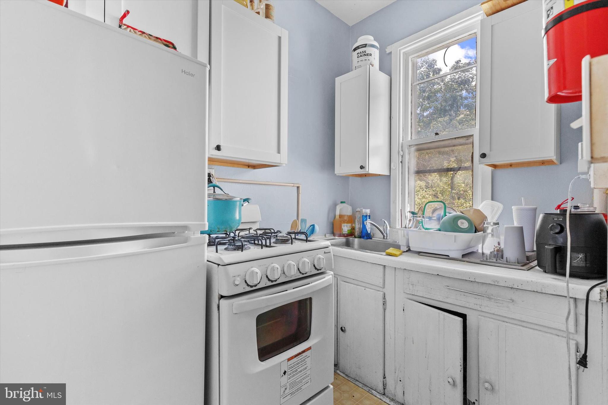 597 W PHILADELPHIA STREET