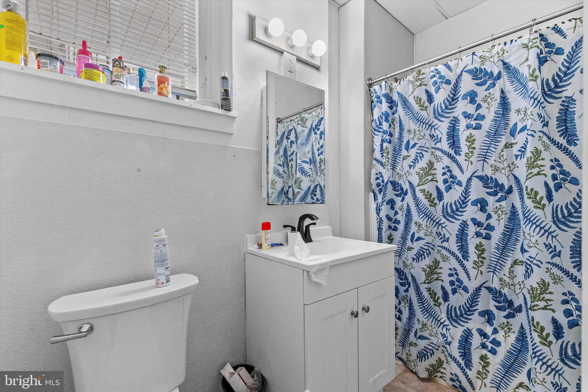 597 W PHILADELPHIA STREET