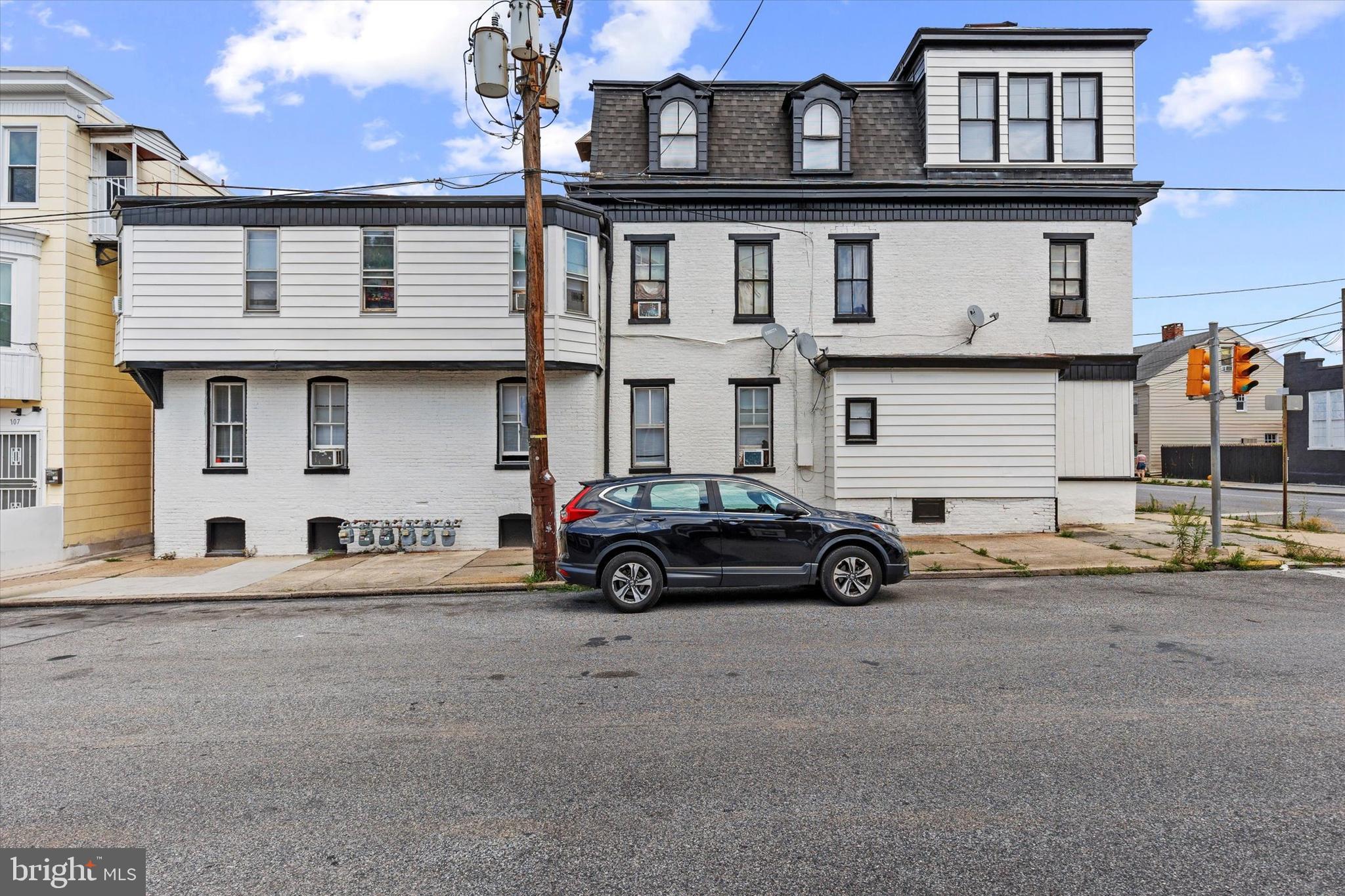 597 W PHILADELPHIA STREET