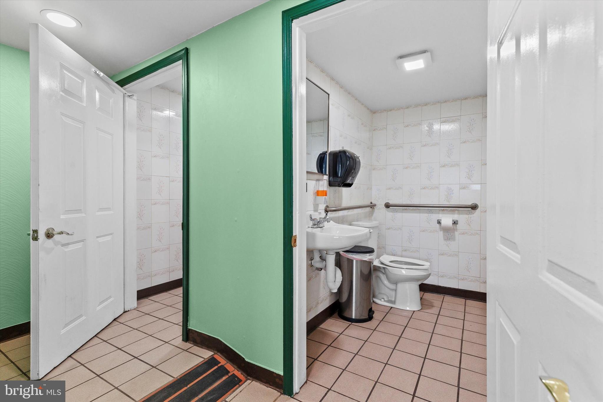 4795 W MARKET STREET