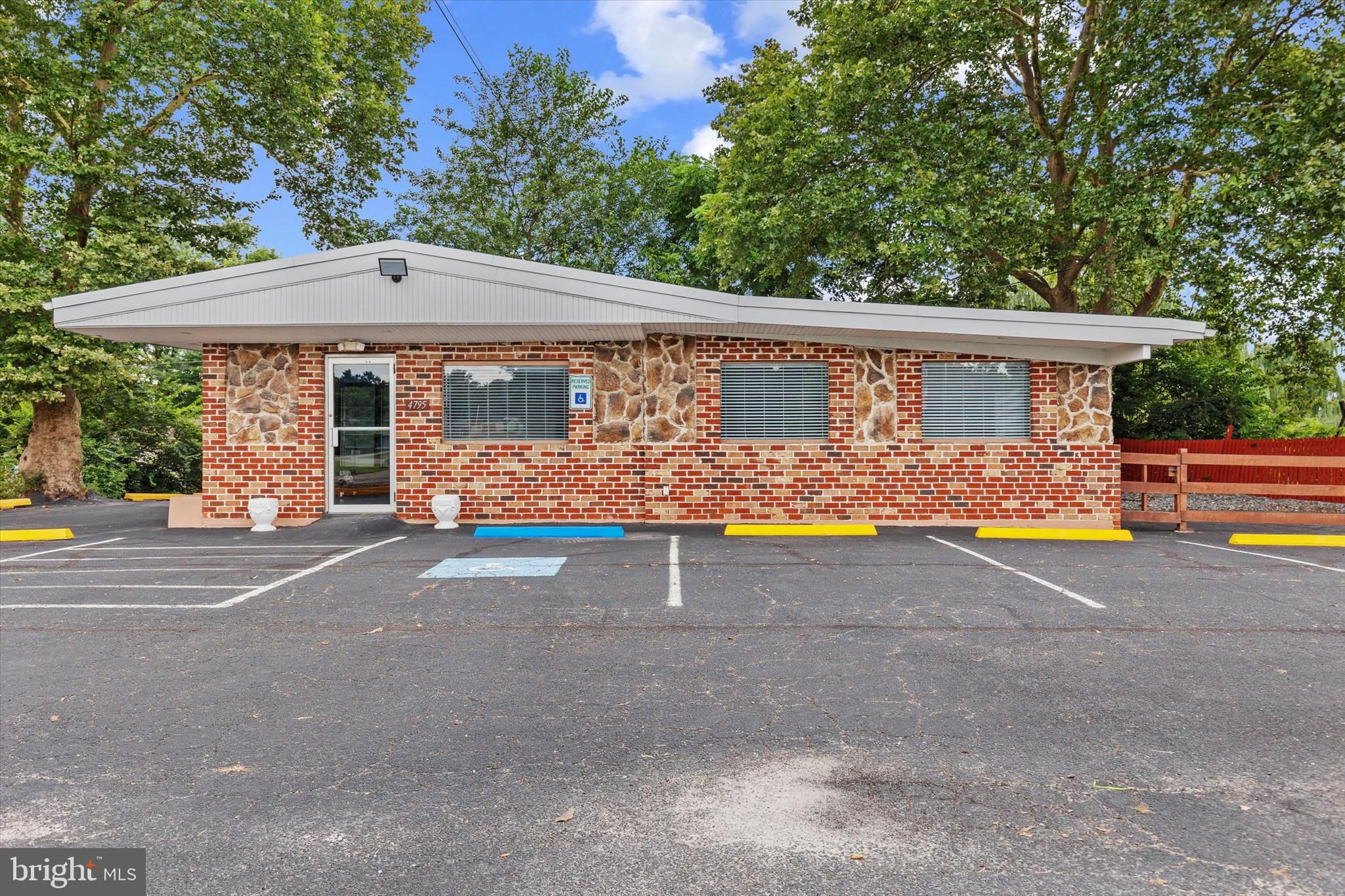 4795 W MARKET STREET