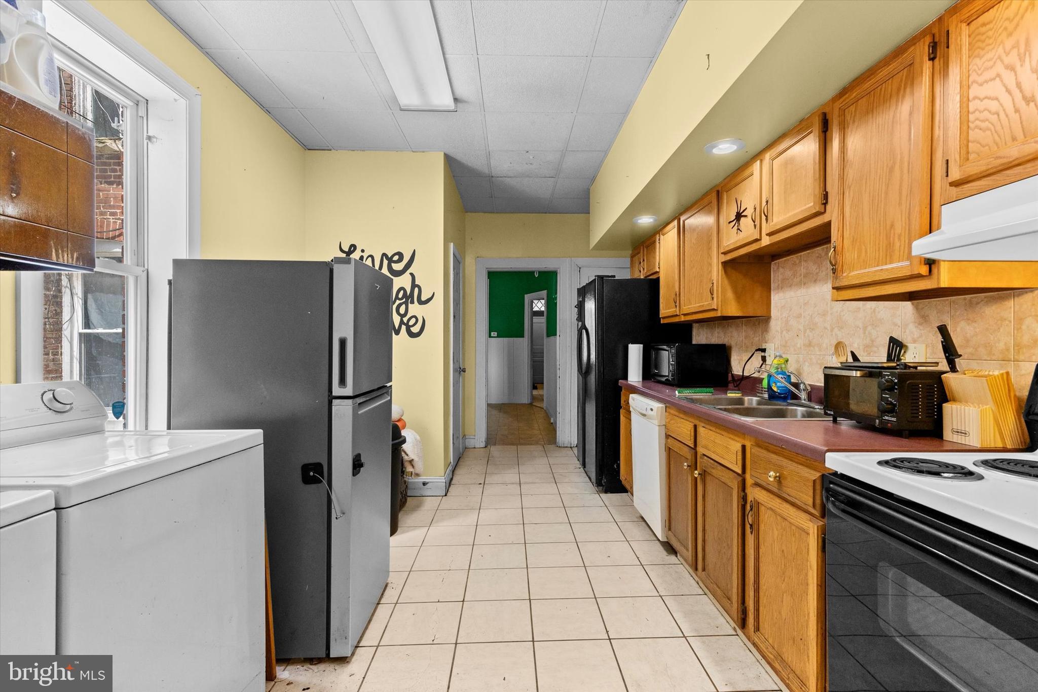 272 W JACKSON STREET