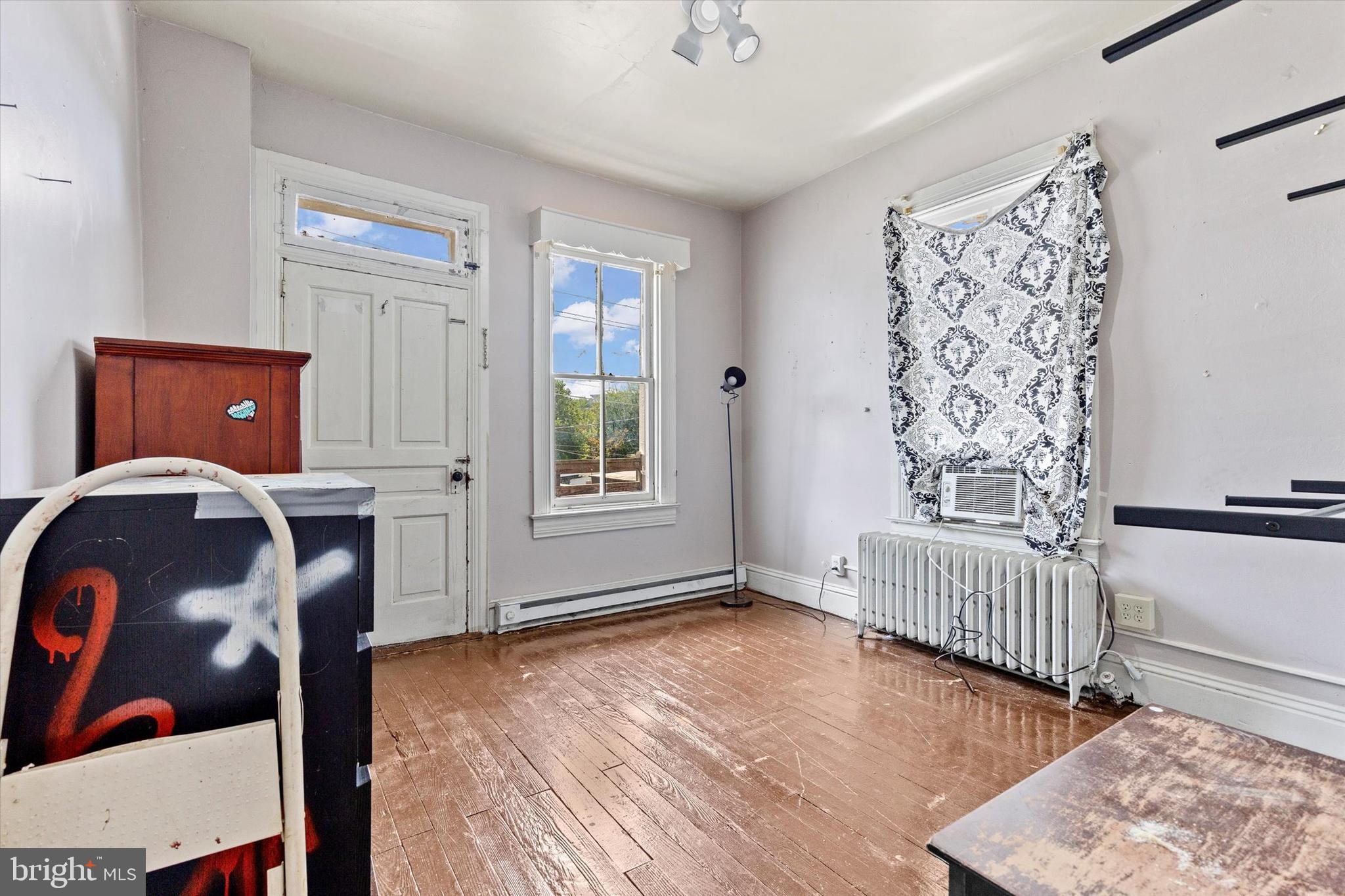 272 W JACKSON STREET