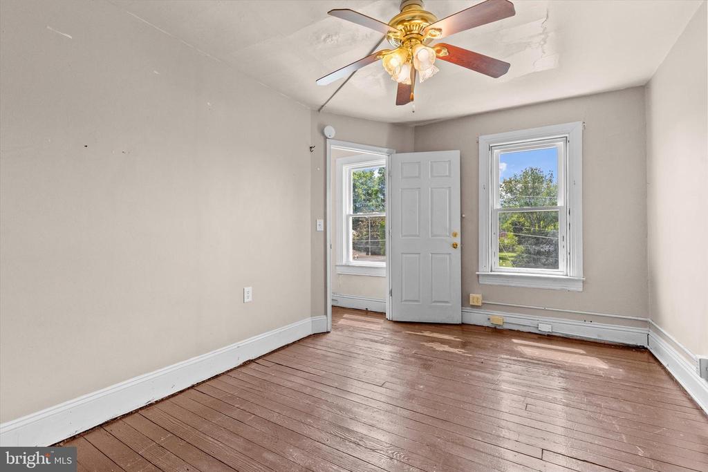 272 W JACKSON STREET