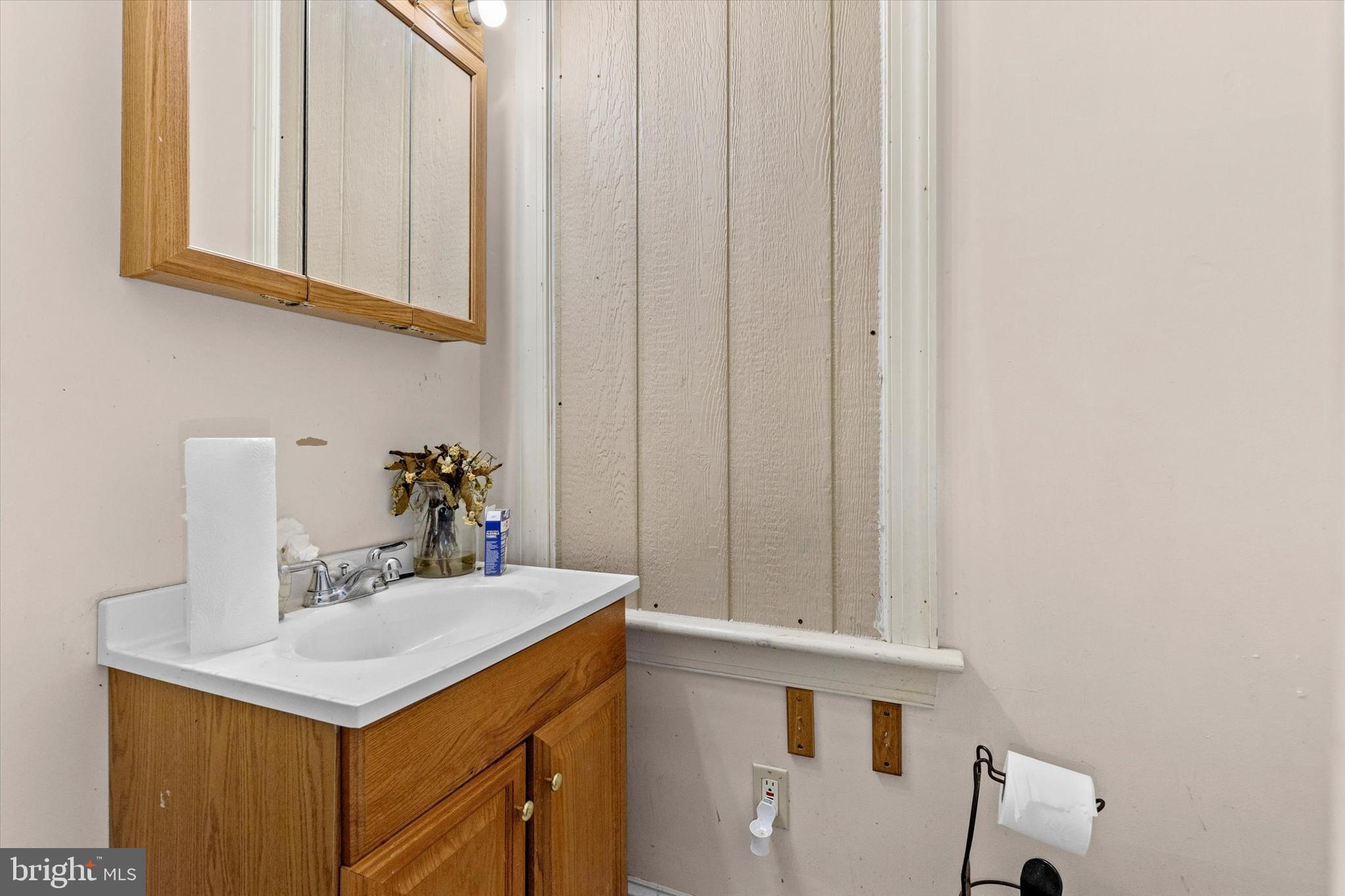 272 W JACKSON STREET