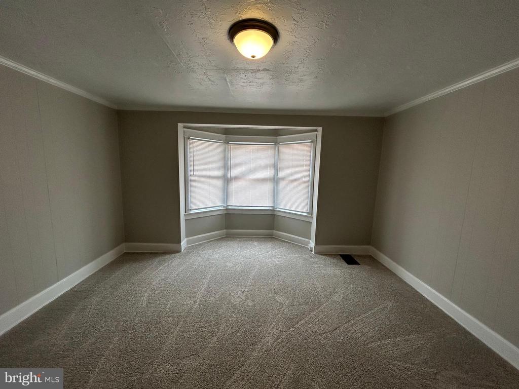 1110 W POPLAR STREET