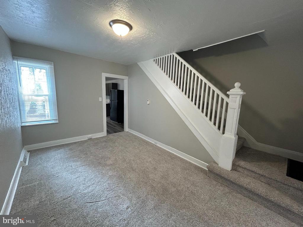 1110 W POPLAR STREET