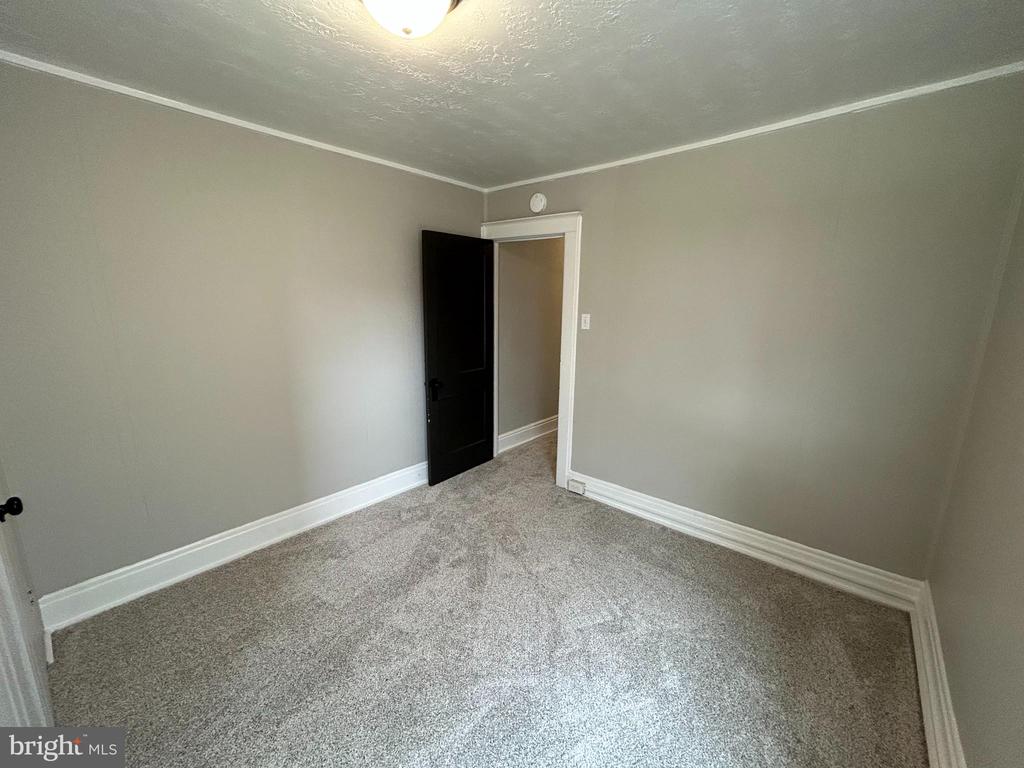 1110 W POPLAR STREET
