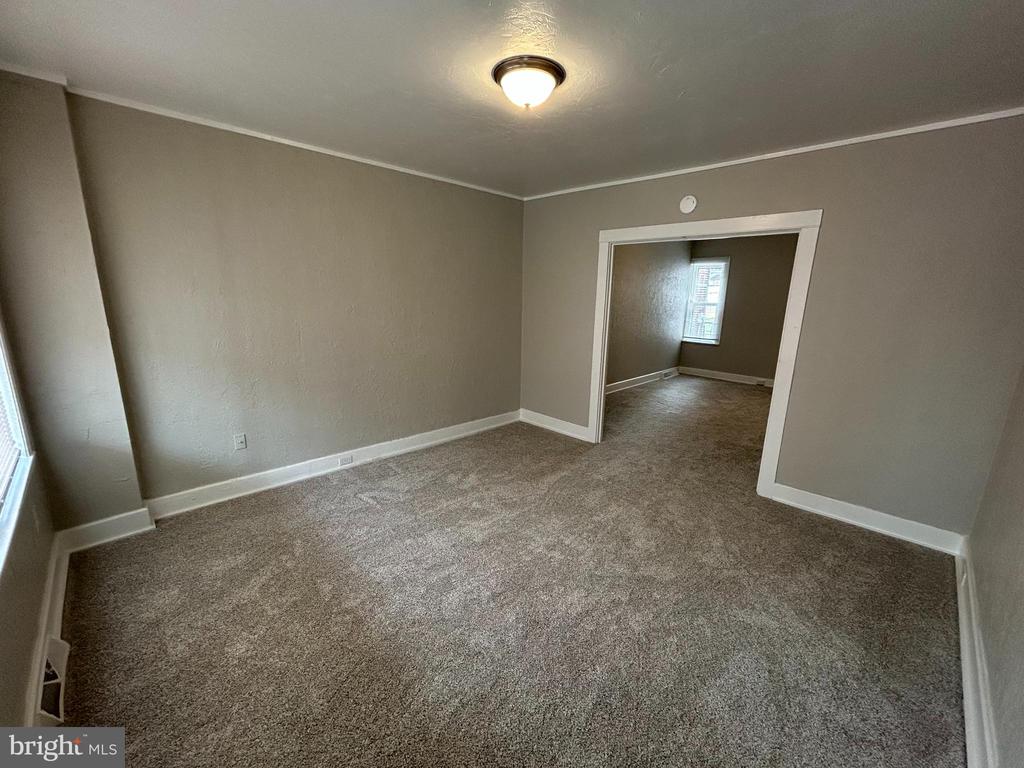 1110 W POPLAR STREET