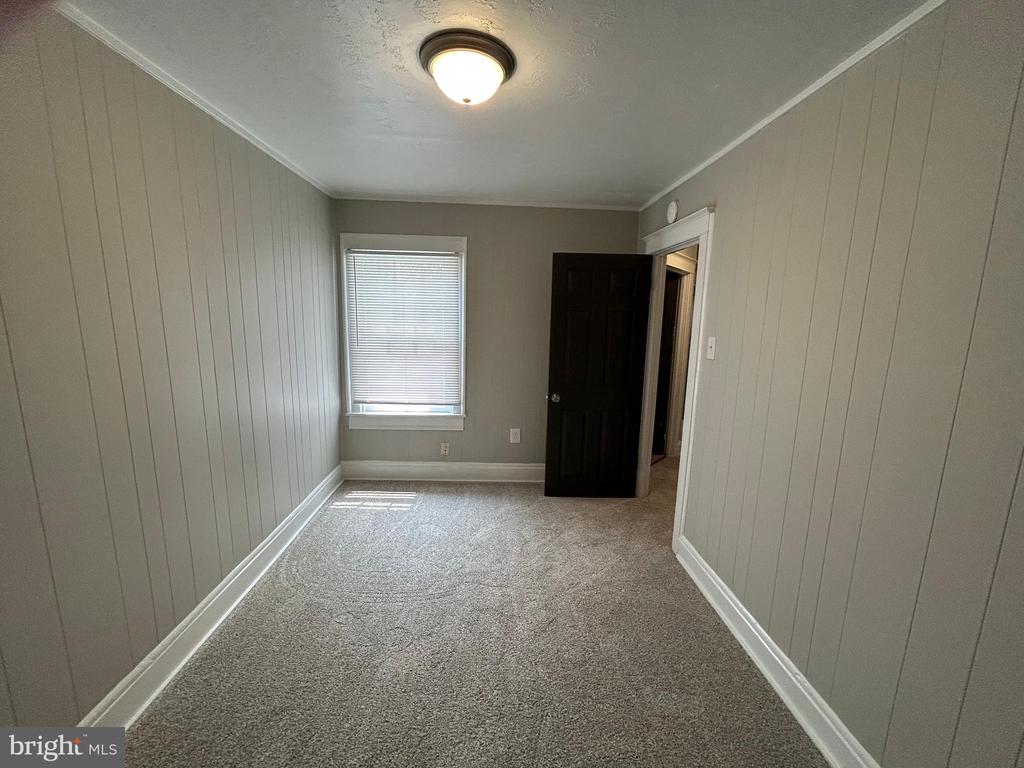 1110 W POPLAR STREET