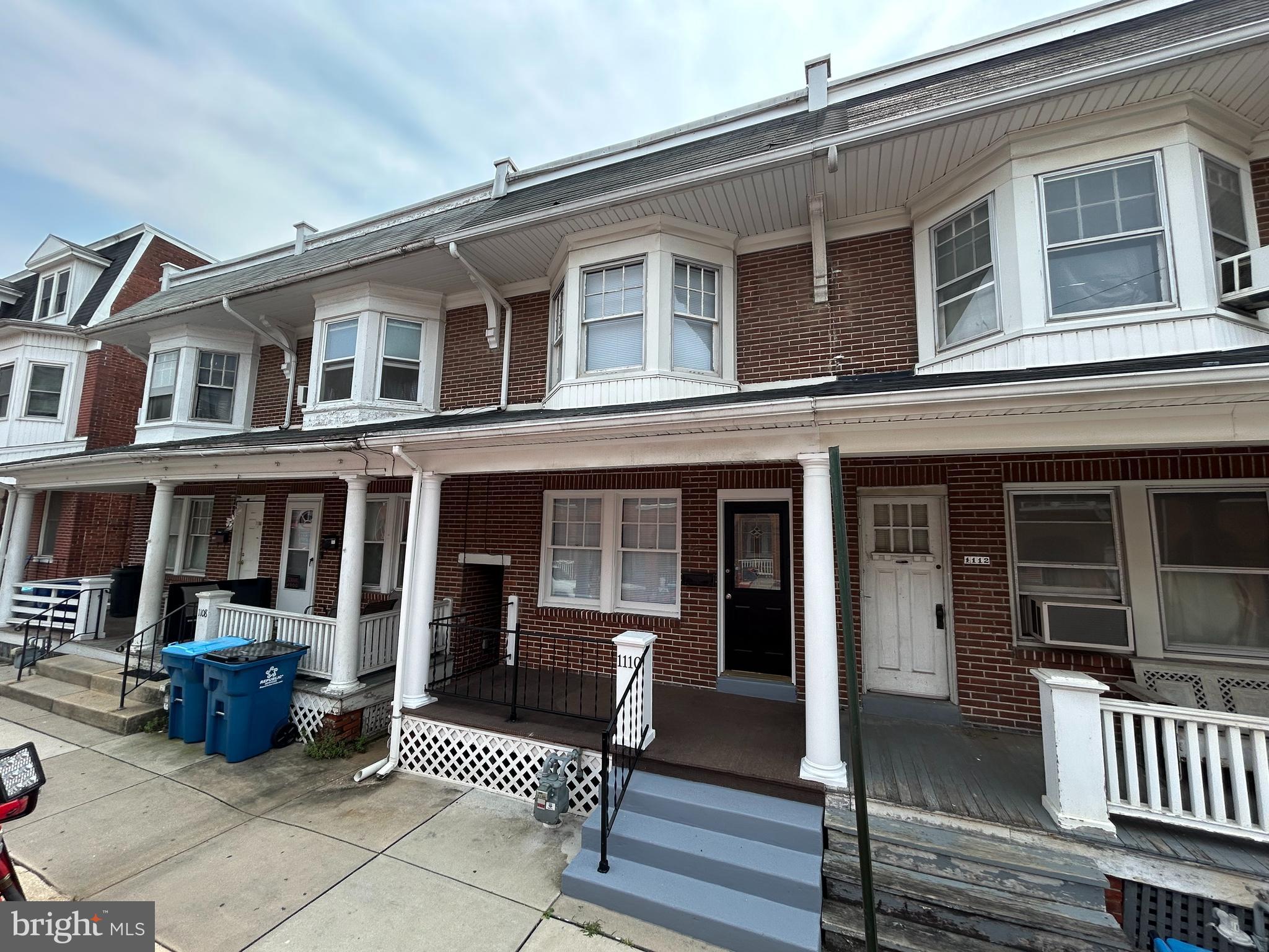 1110 W POPLAR STREET