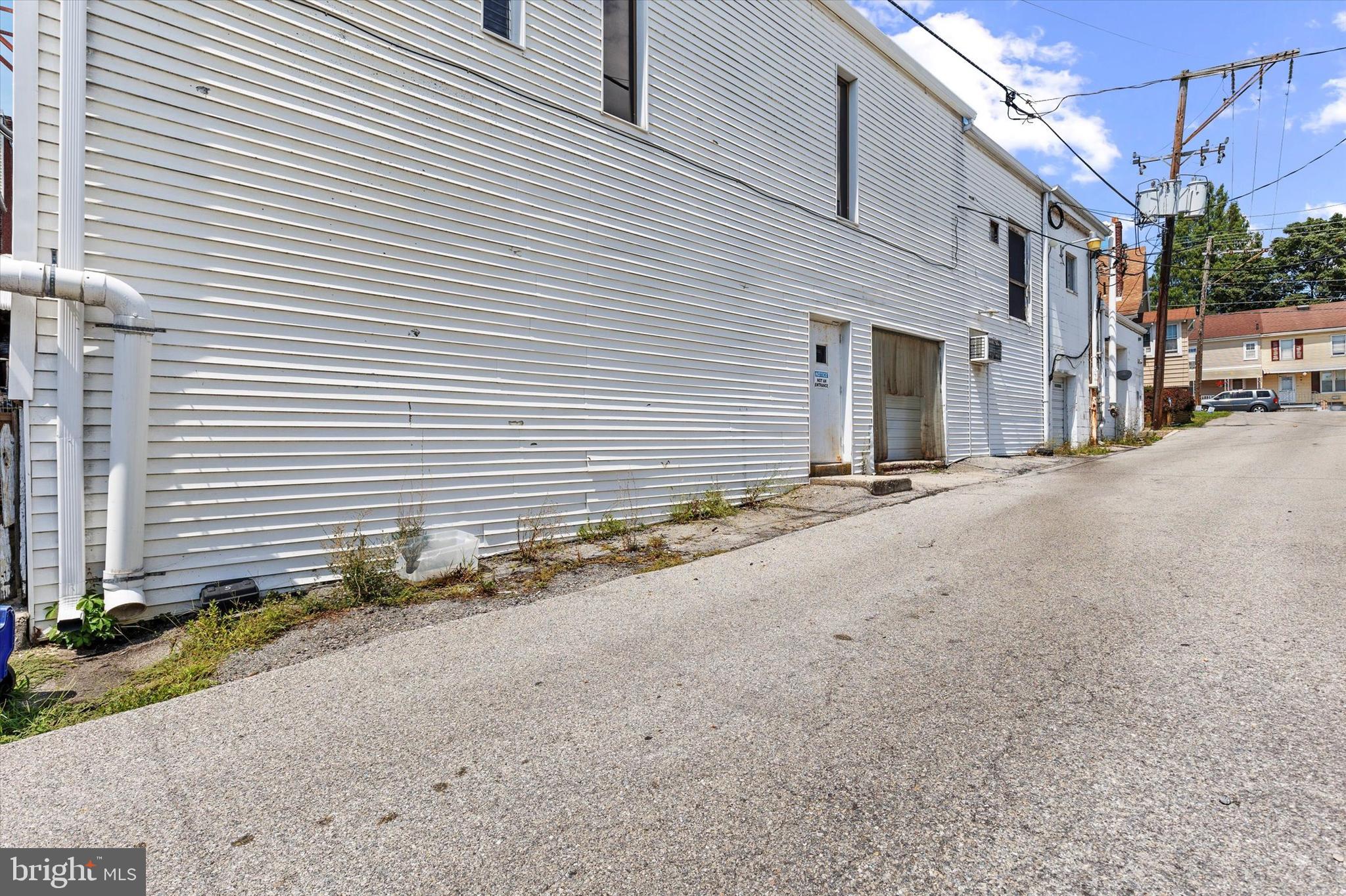 829 LATIMER STREET