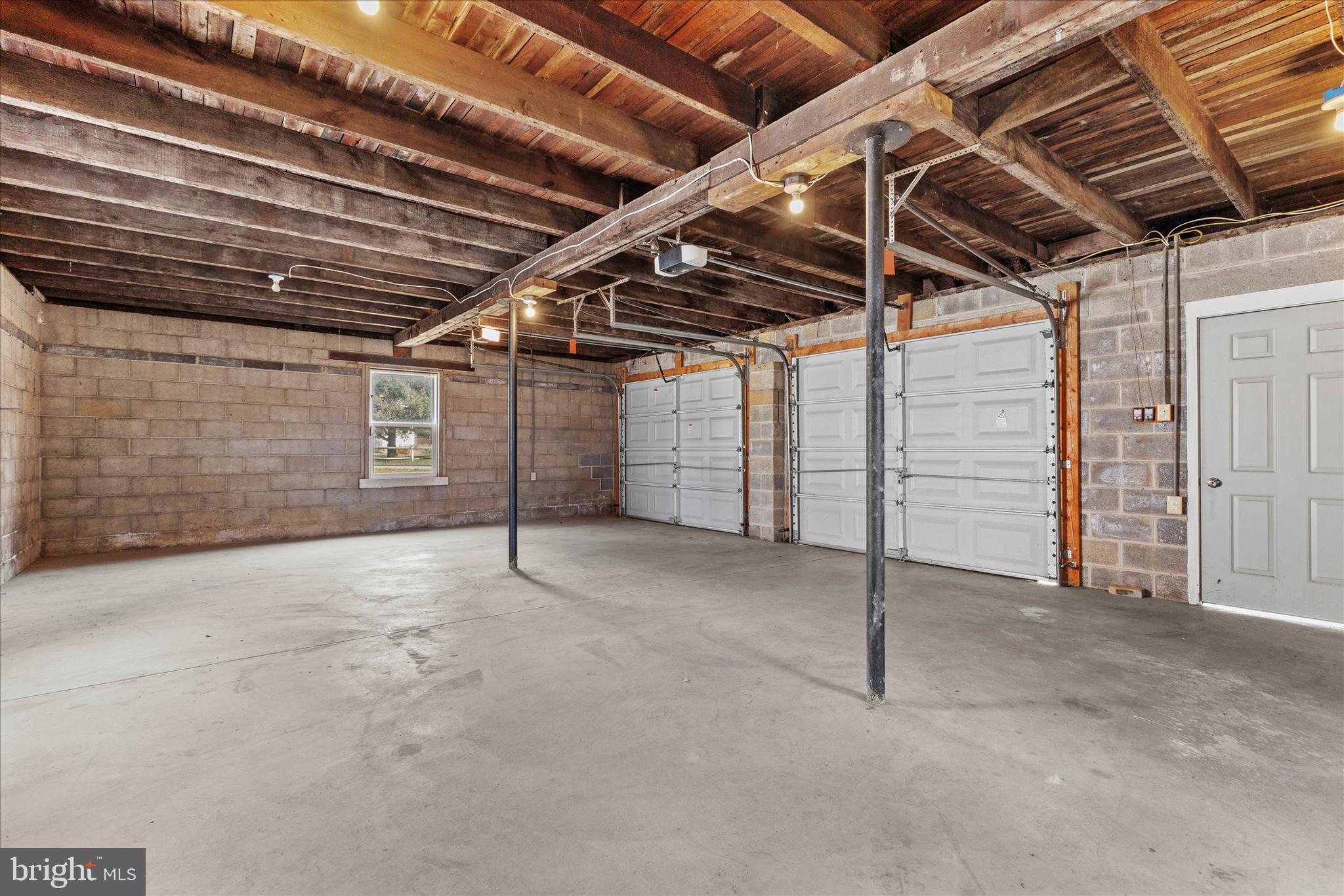 2417 N GEORGE STREET