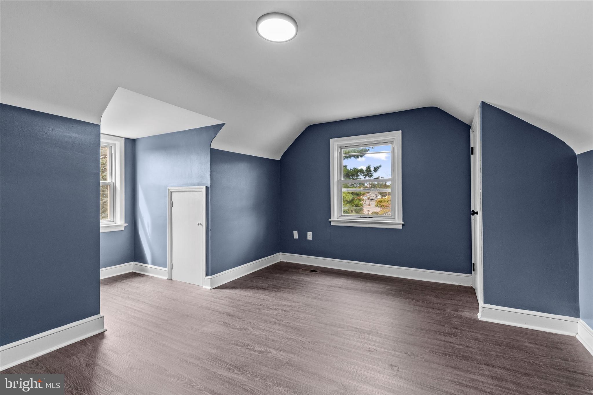 2417 N GEORGE STREET