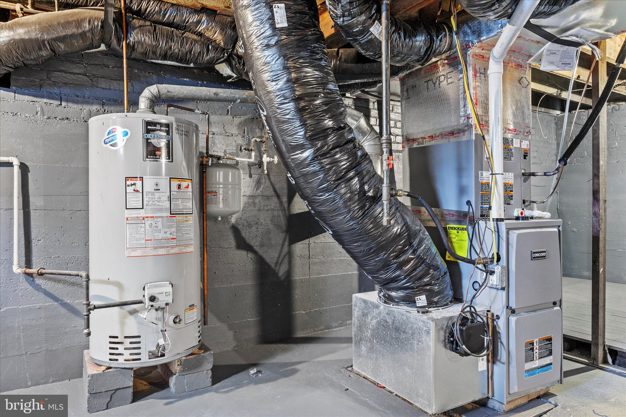 2417 N GEORGE STREET