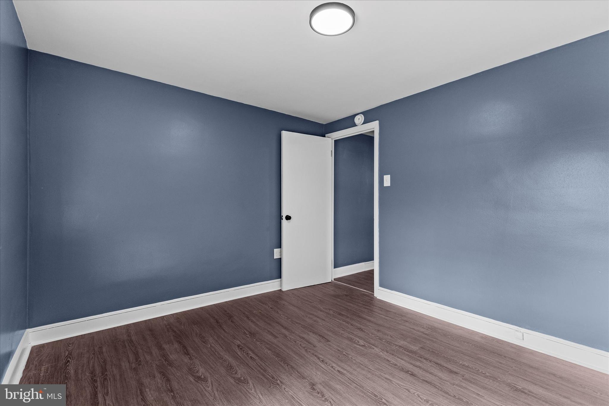 2417 N GEORGE STREET