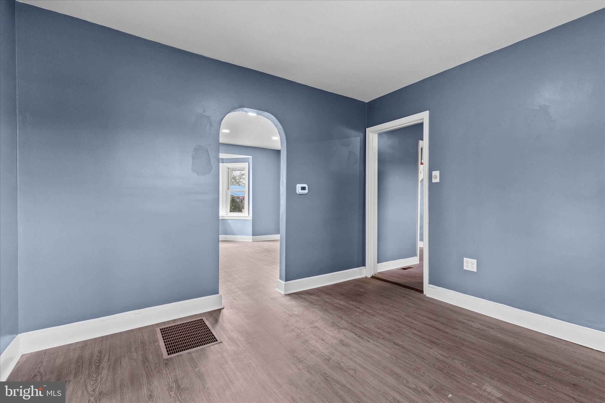 2417 N GEORGE STREET