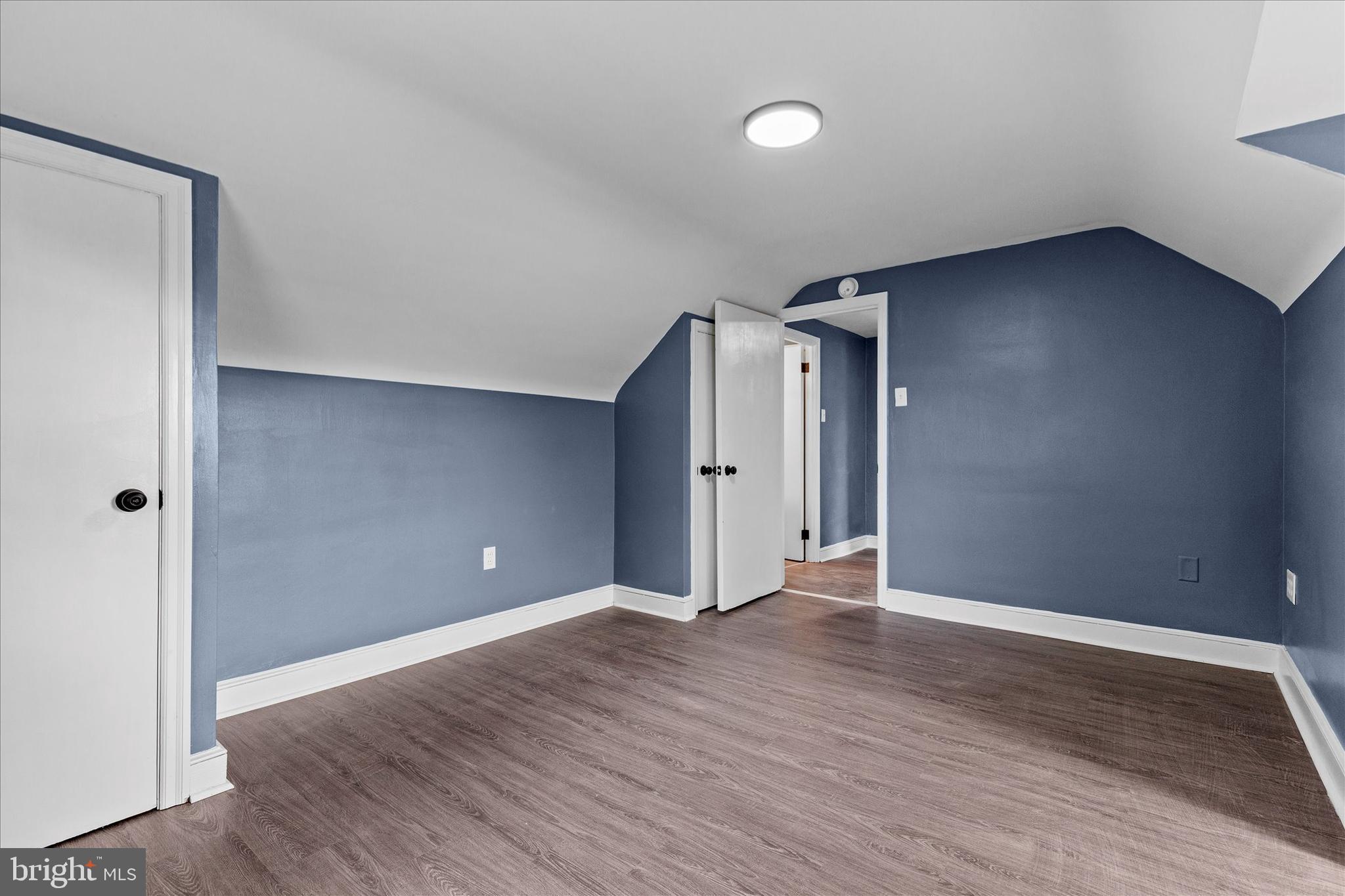 2417 N GEORGE STREET