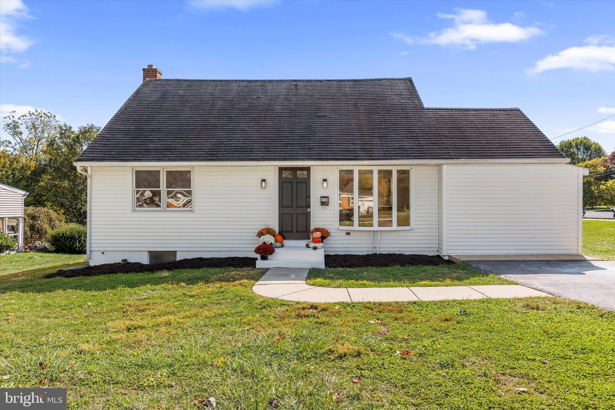 3738 STUART DRIVE