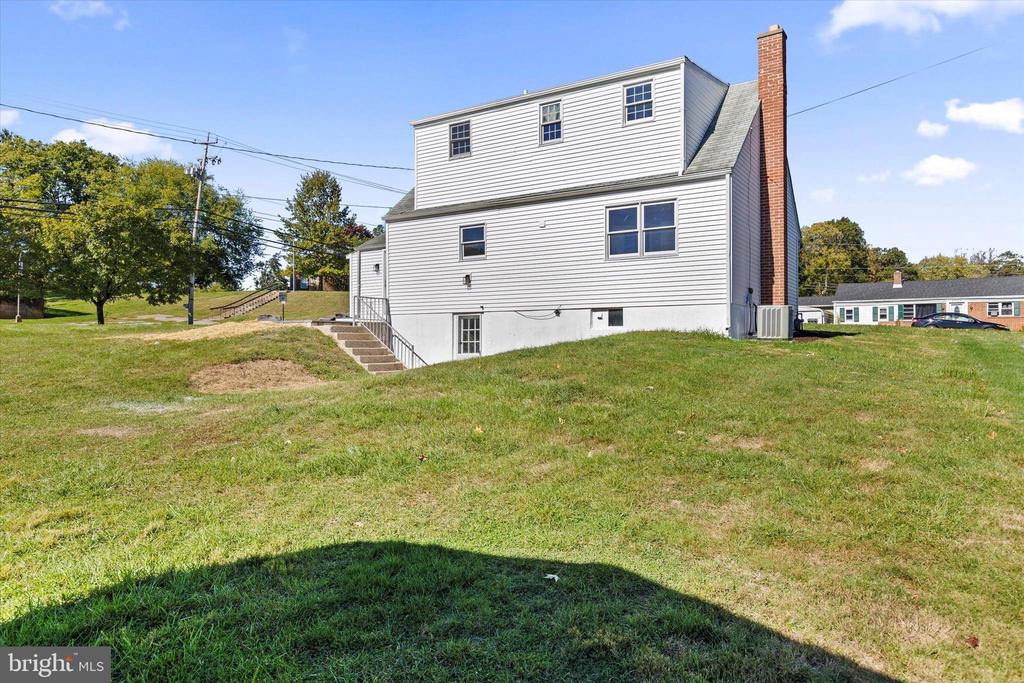 3738 STUART DRIVE