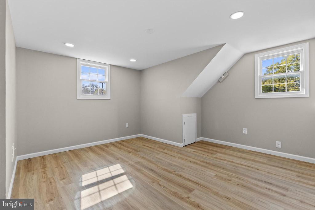 3738 STUART DRIVE