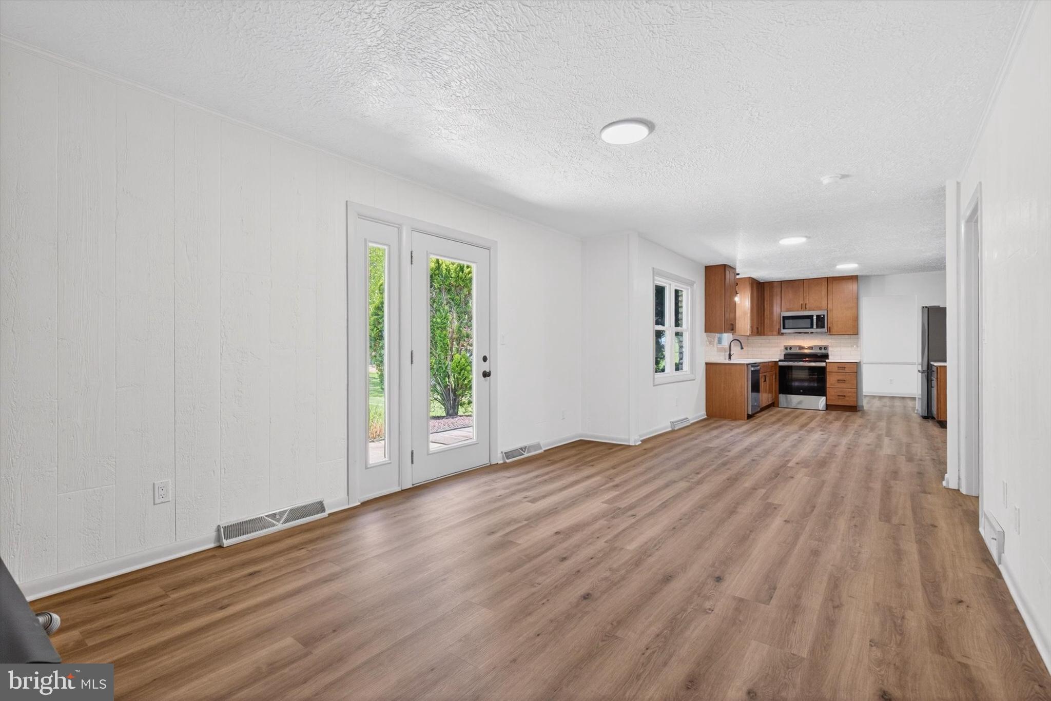 4426 CEDARWOOD DRIVE