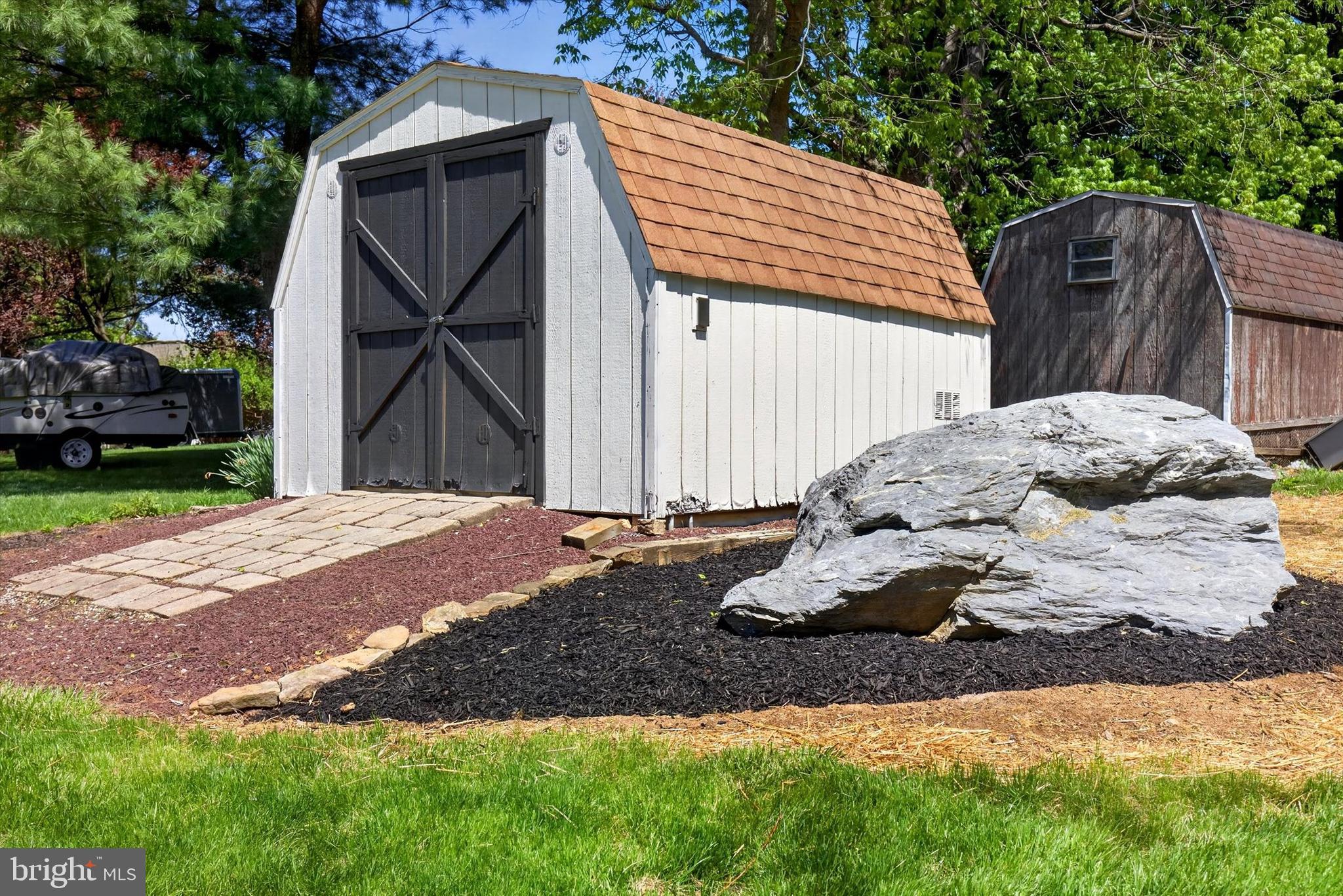 4426 CEDARWOOD DRIVE