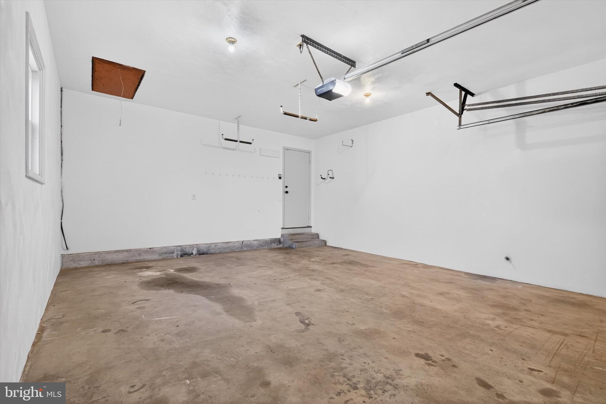 4426 CEDARWOOD DRIVE