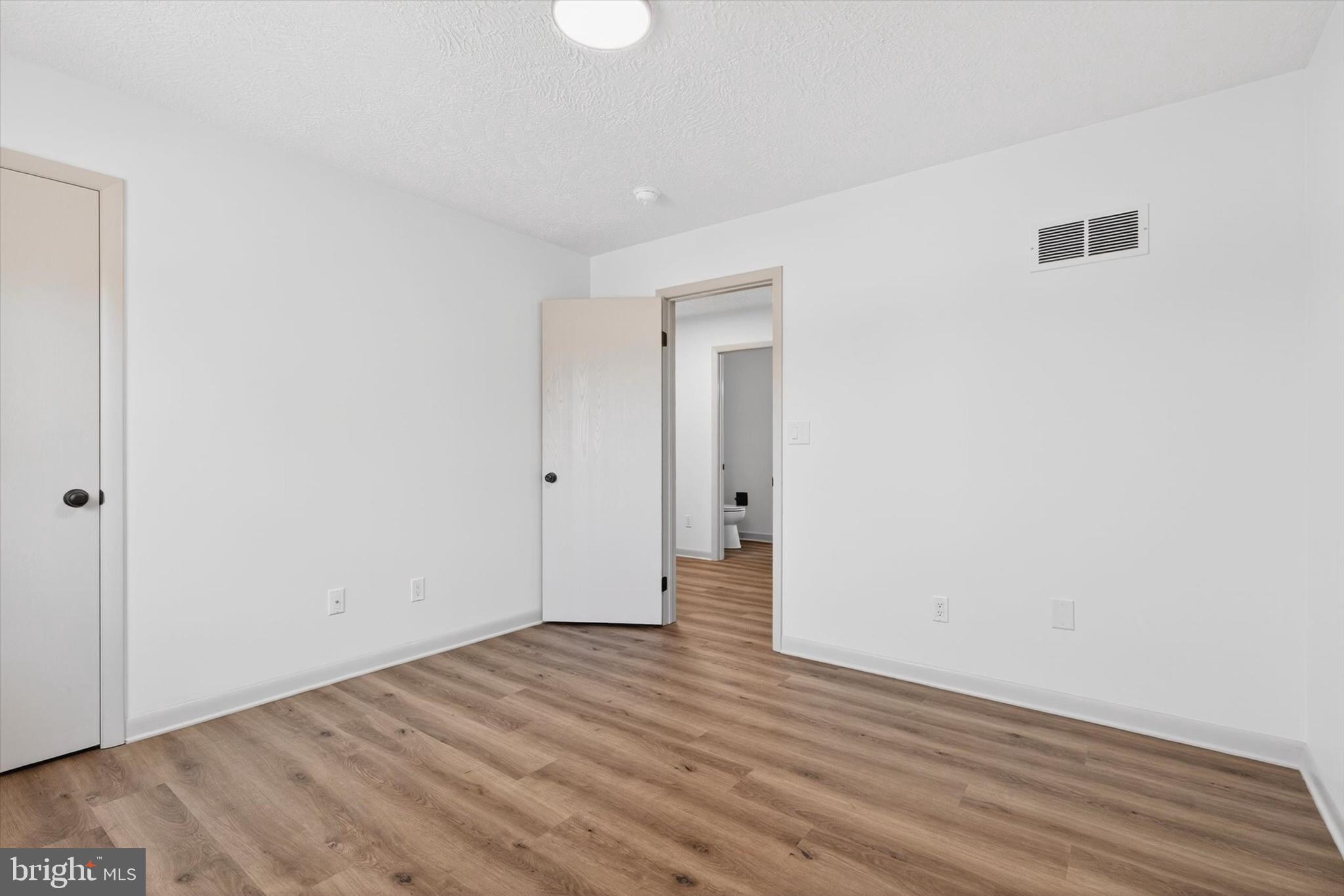 4426 CEDARWOOD DRIVE