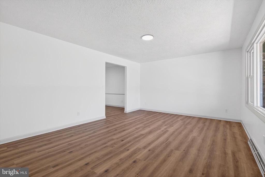 4426 CEDARWOOD DRIVE