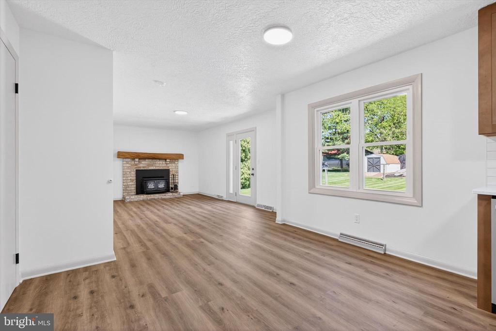 4426 CEDARWOOD DRIVE