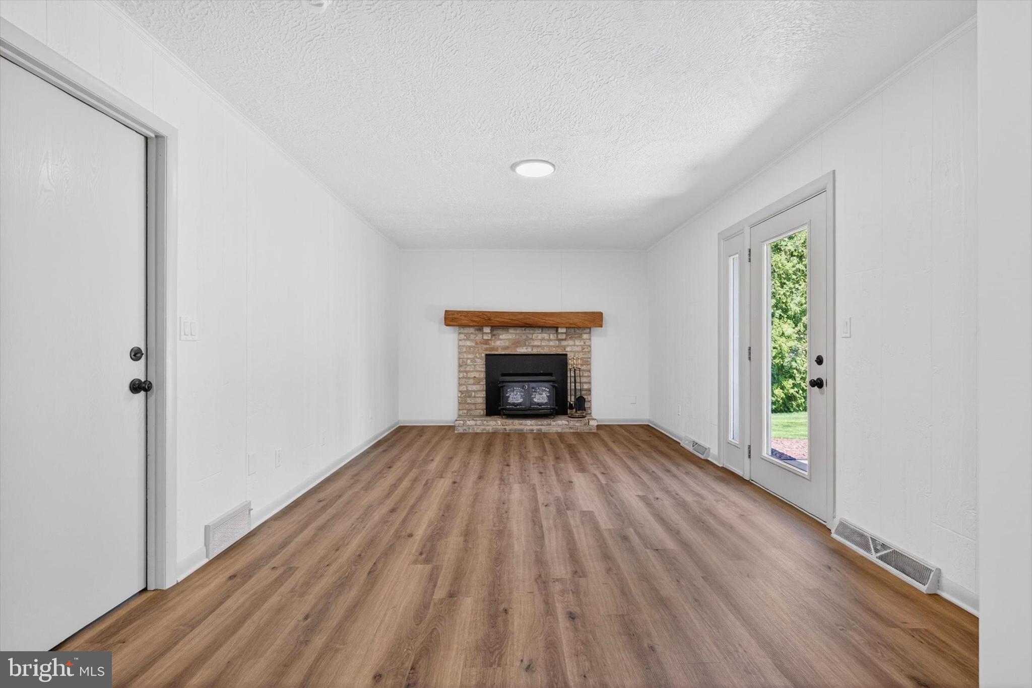 4426 CEDARWOOD DRIVE