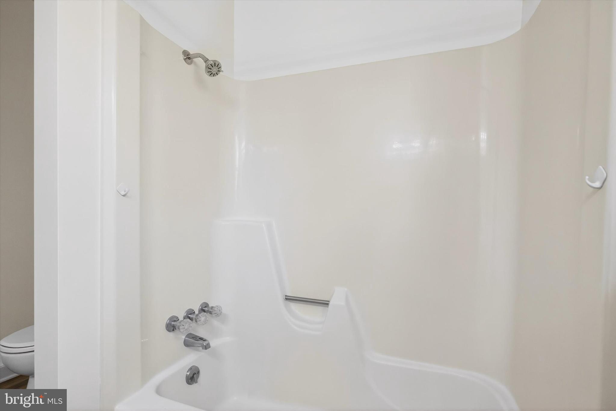 4426 CEDARWOOD DRIVE