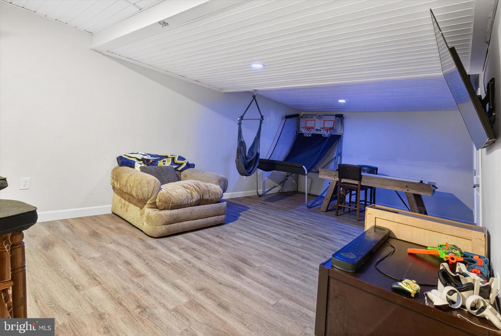 624 BARTLETT DRIVE