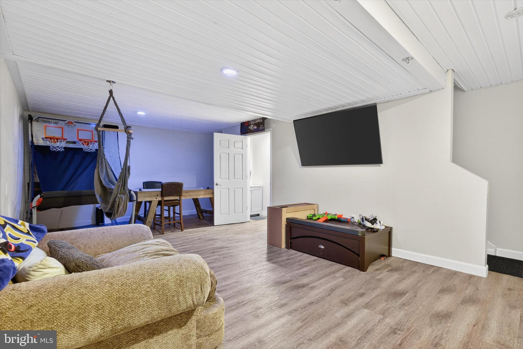 624 BARTLETT DRIVE