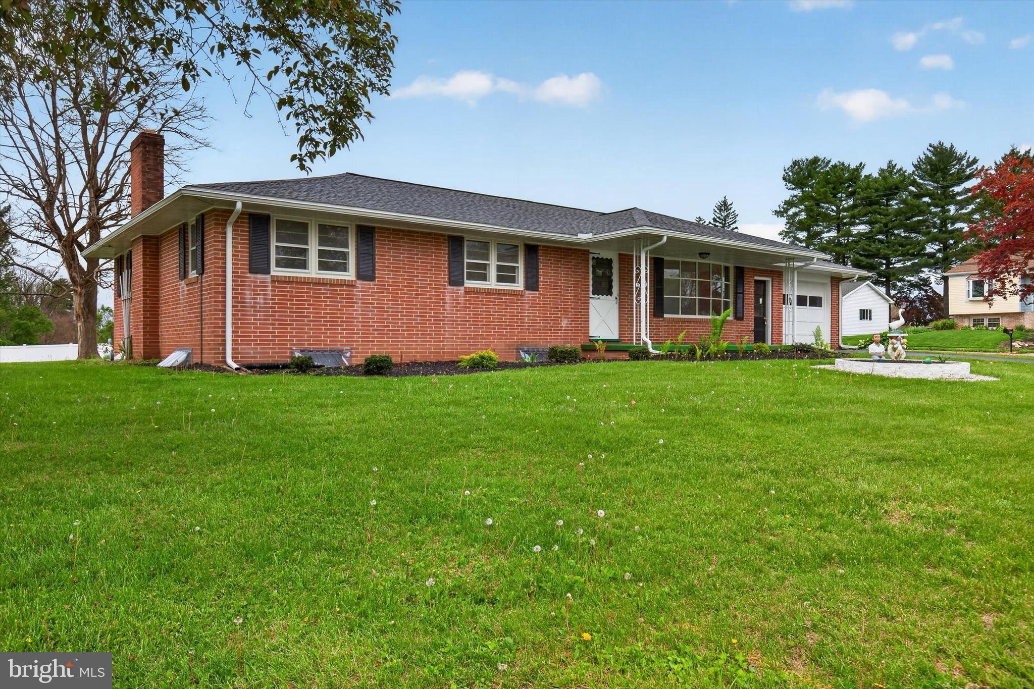 2360 REDWOOD ROAD