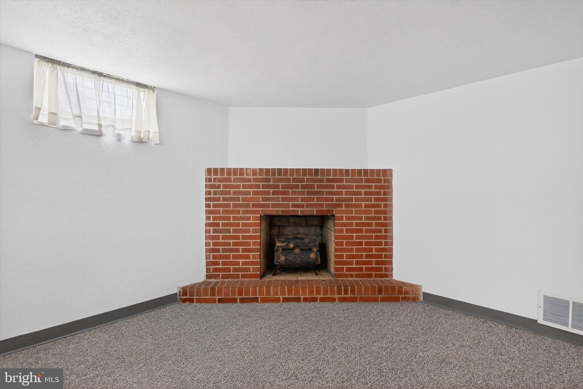 2360 REDWOOD ROAD