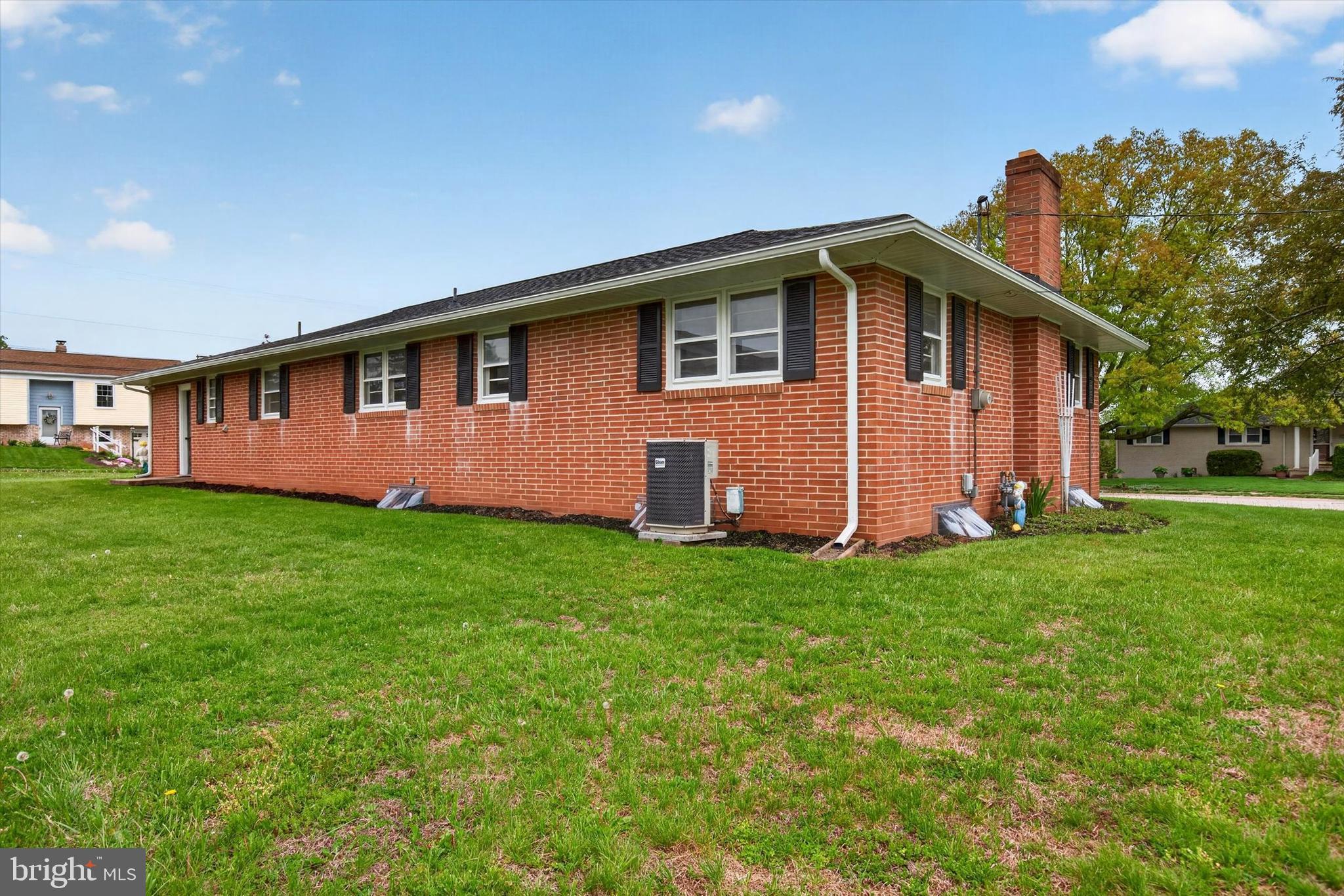 2360 REDWOOD ROAD