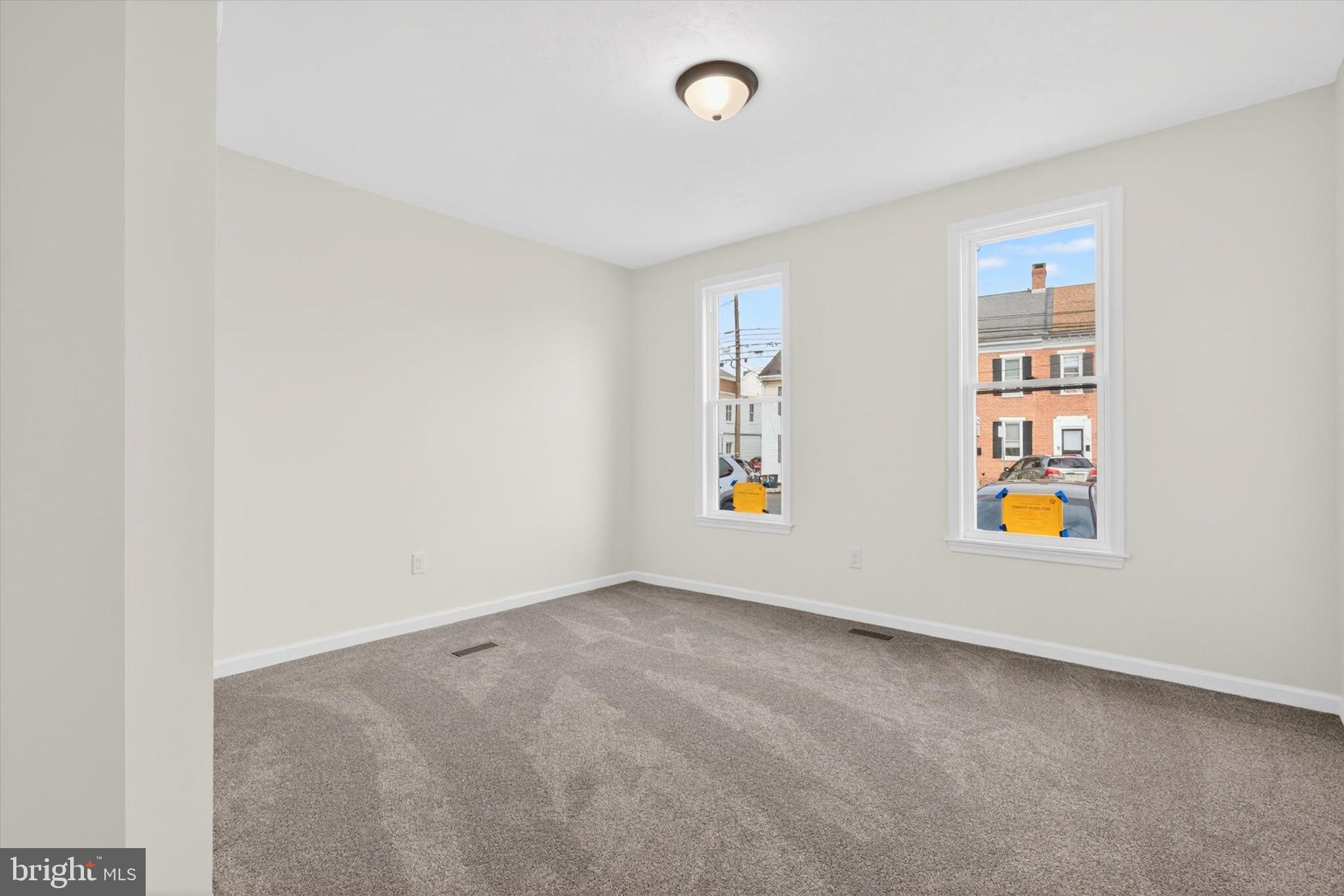 125 E CHESTNUT STREET