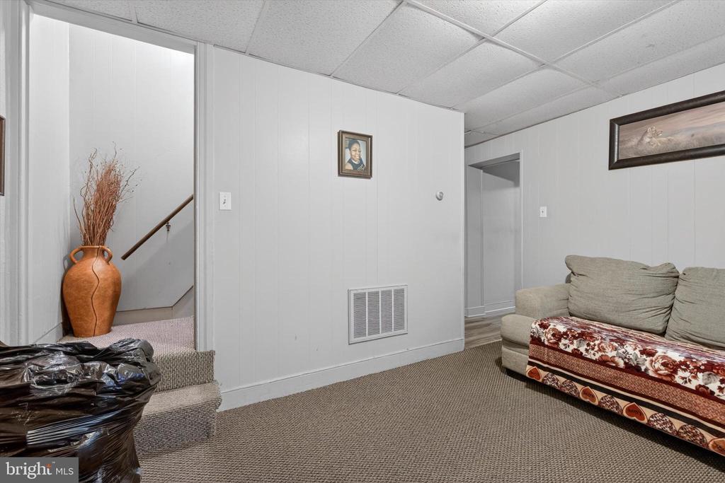 711 MCKENZIE ST & 156 E COTTAGE PL