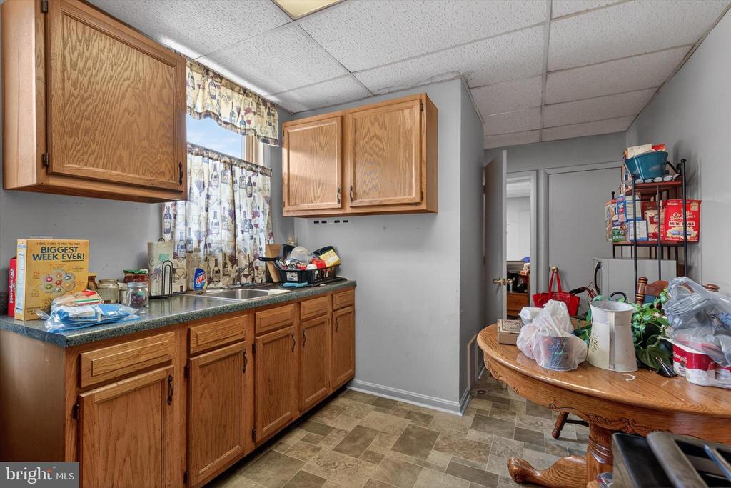 711 MCKENZIE ST & 156 E COTTAGE PL