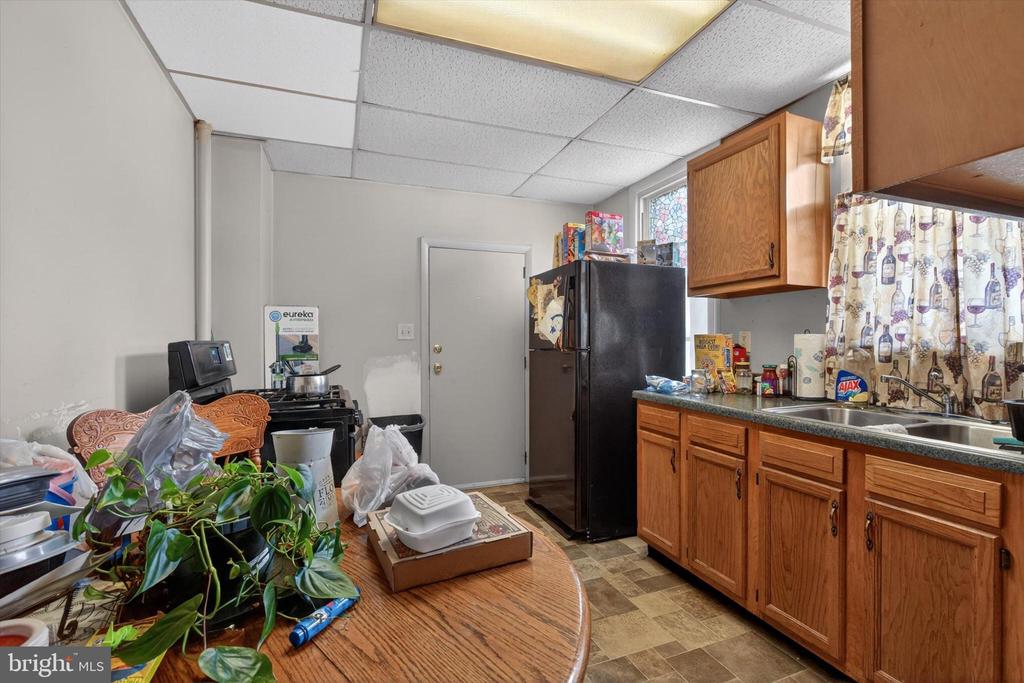 711 MCKENZIE ST & 156 E COTTAGE PL