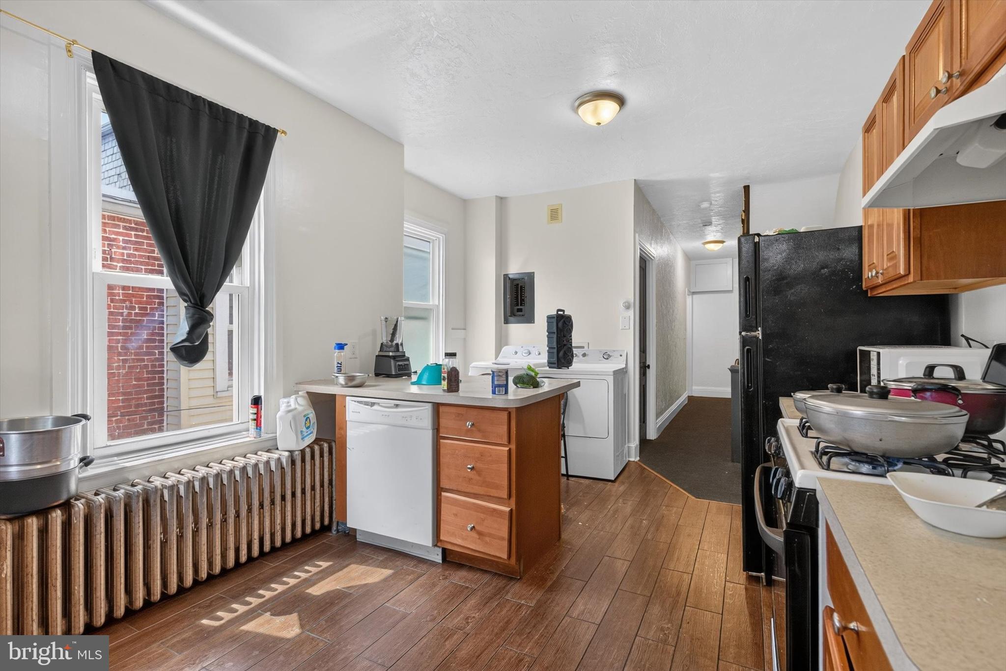 214 W JACKSON STREET