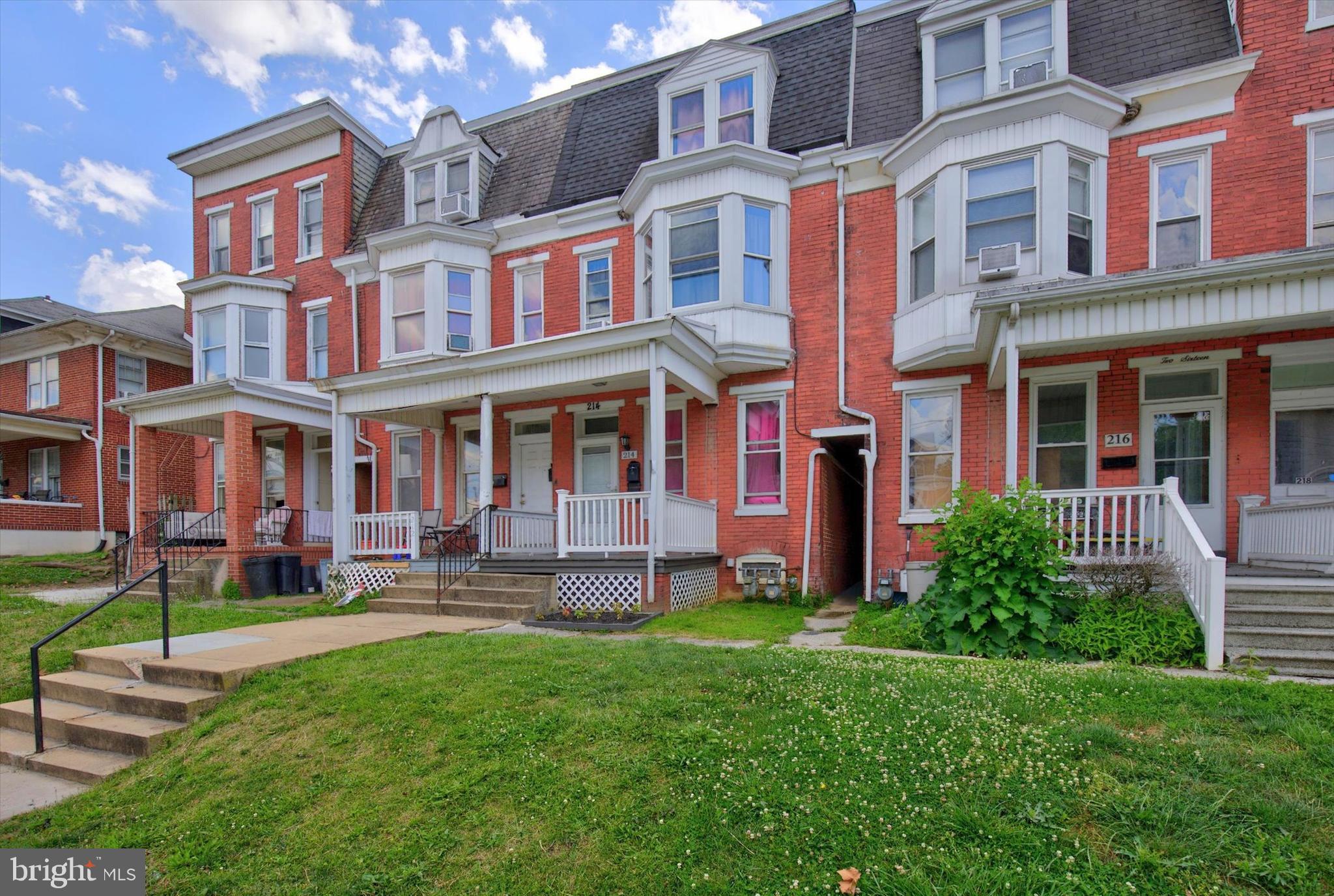 214 W JACKSON STREET