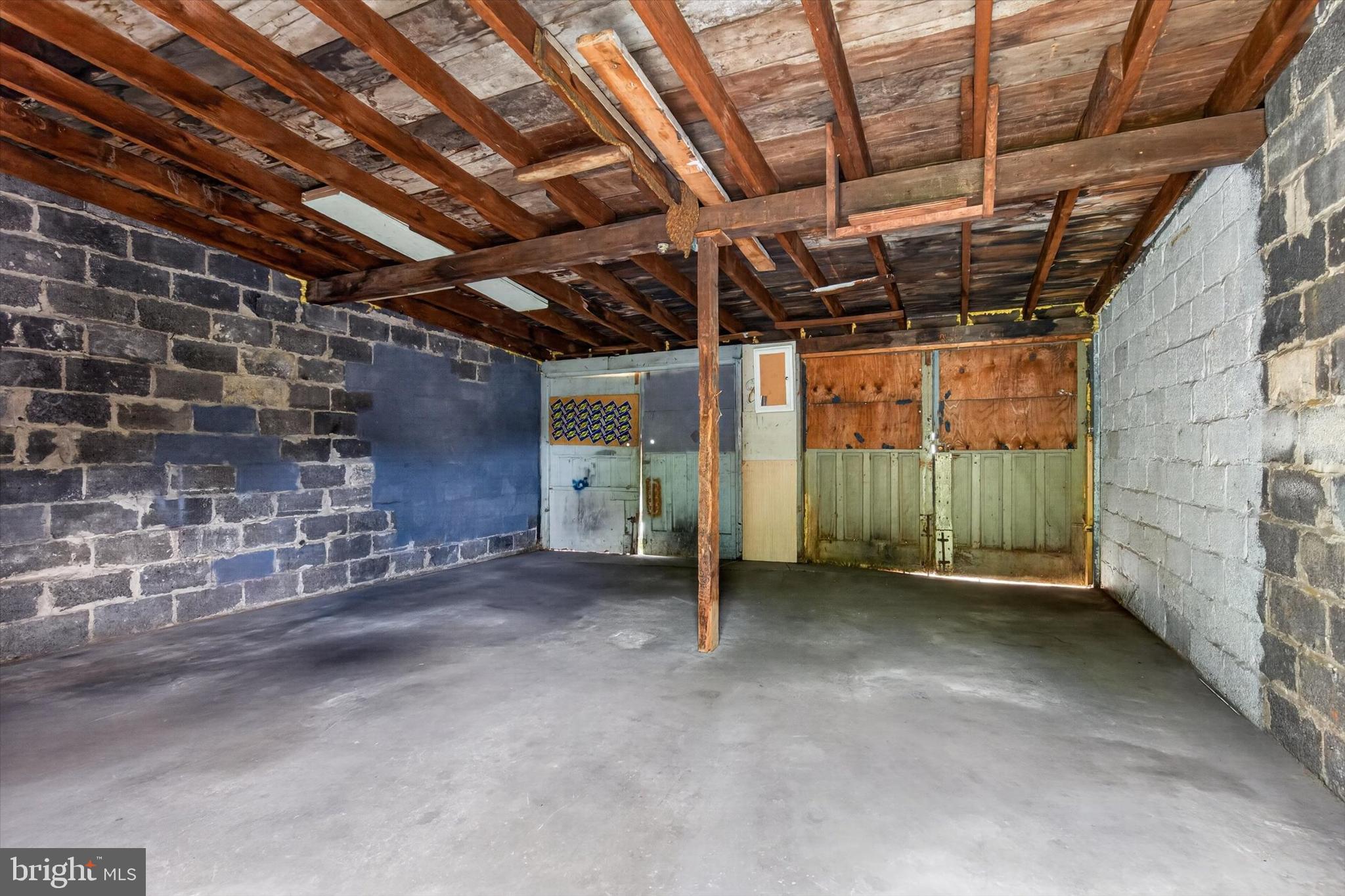 704 E PROSPECT STREET