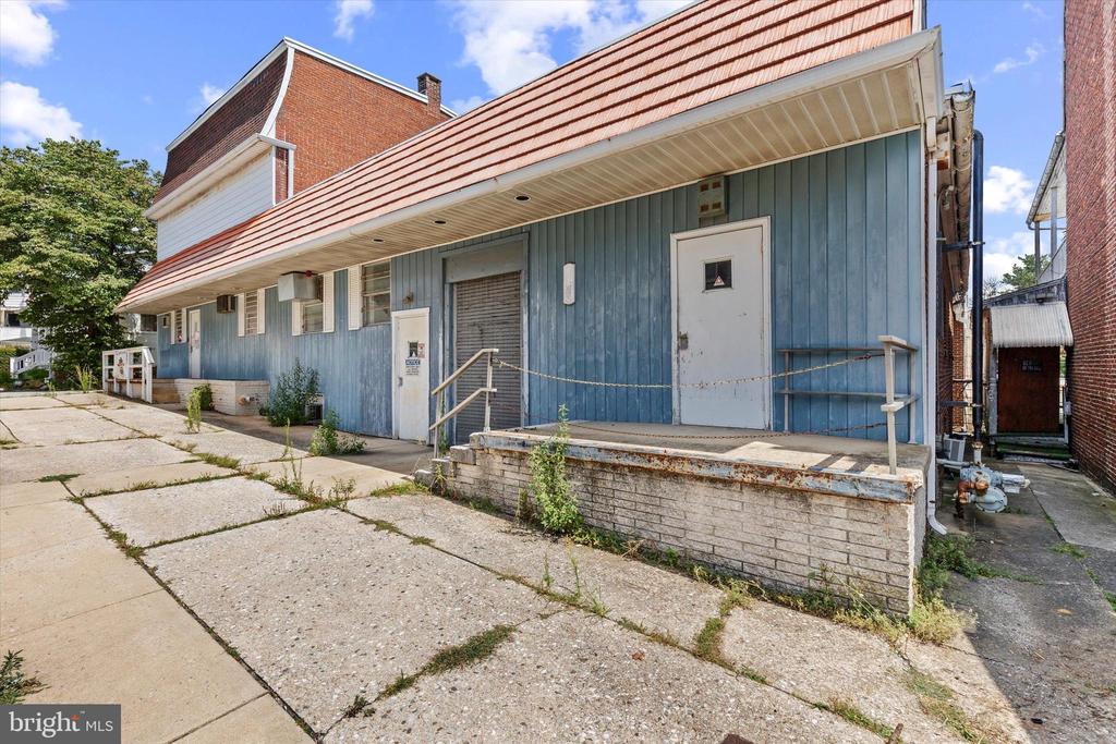 829 LATIMER STREET