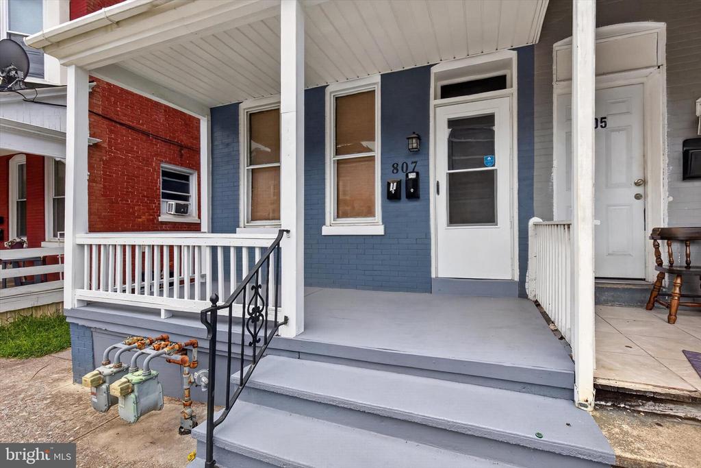 807 W PRINCESS STREET