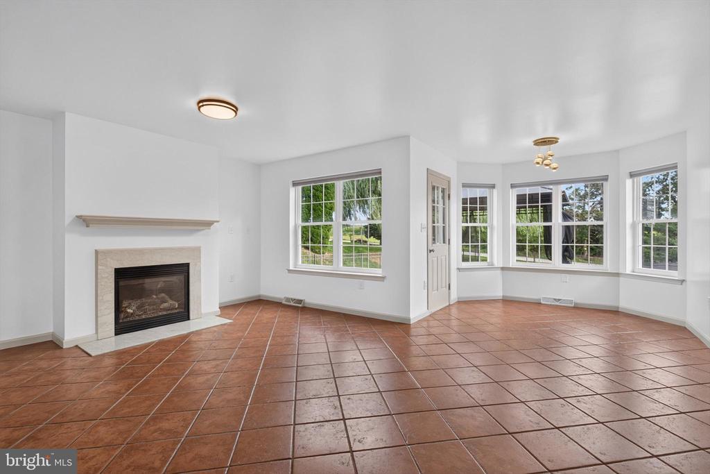 624 BARTLETT DRIVE