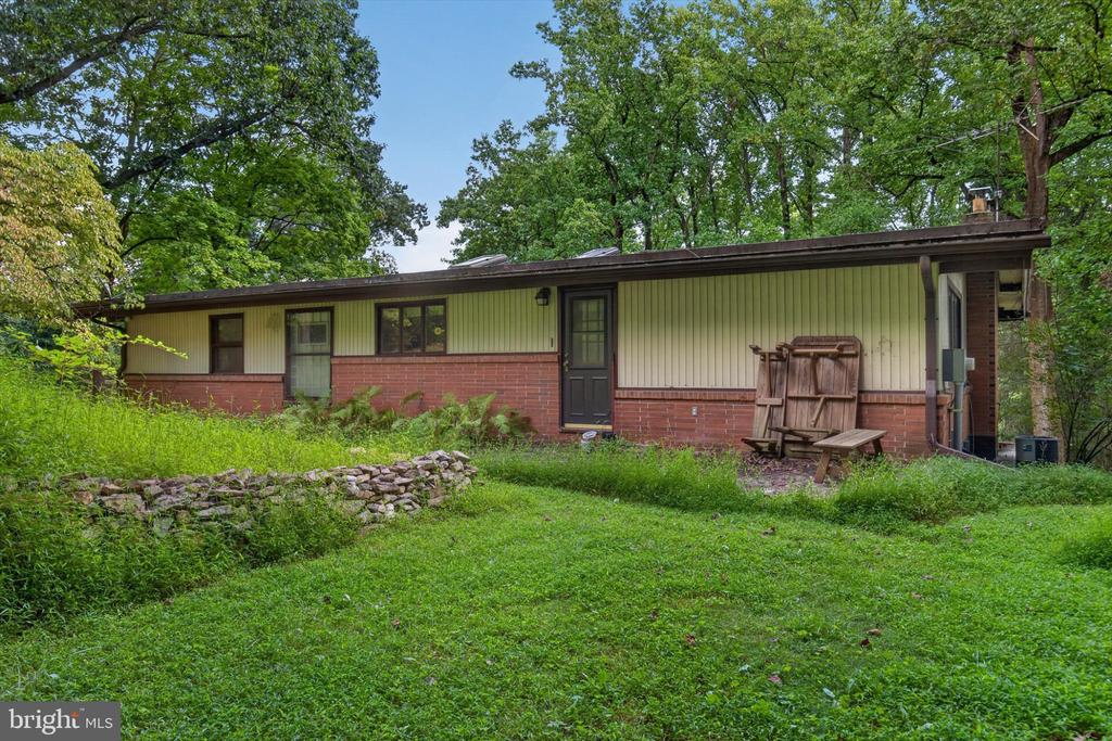 1985 RIDGEWOOD ROAD